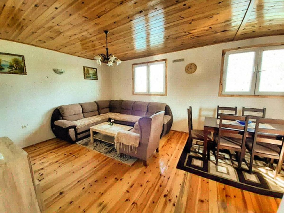 Durmitorski Konaci * Zabljak (Zabljak)
