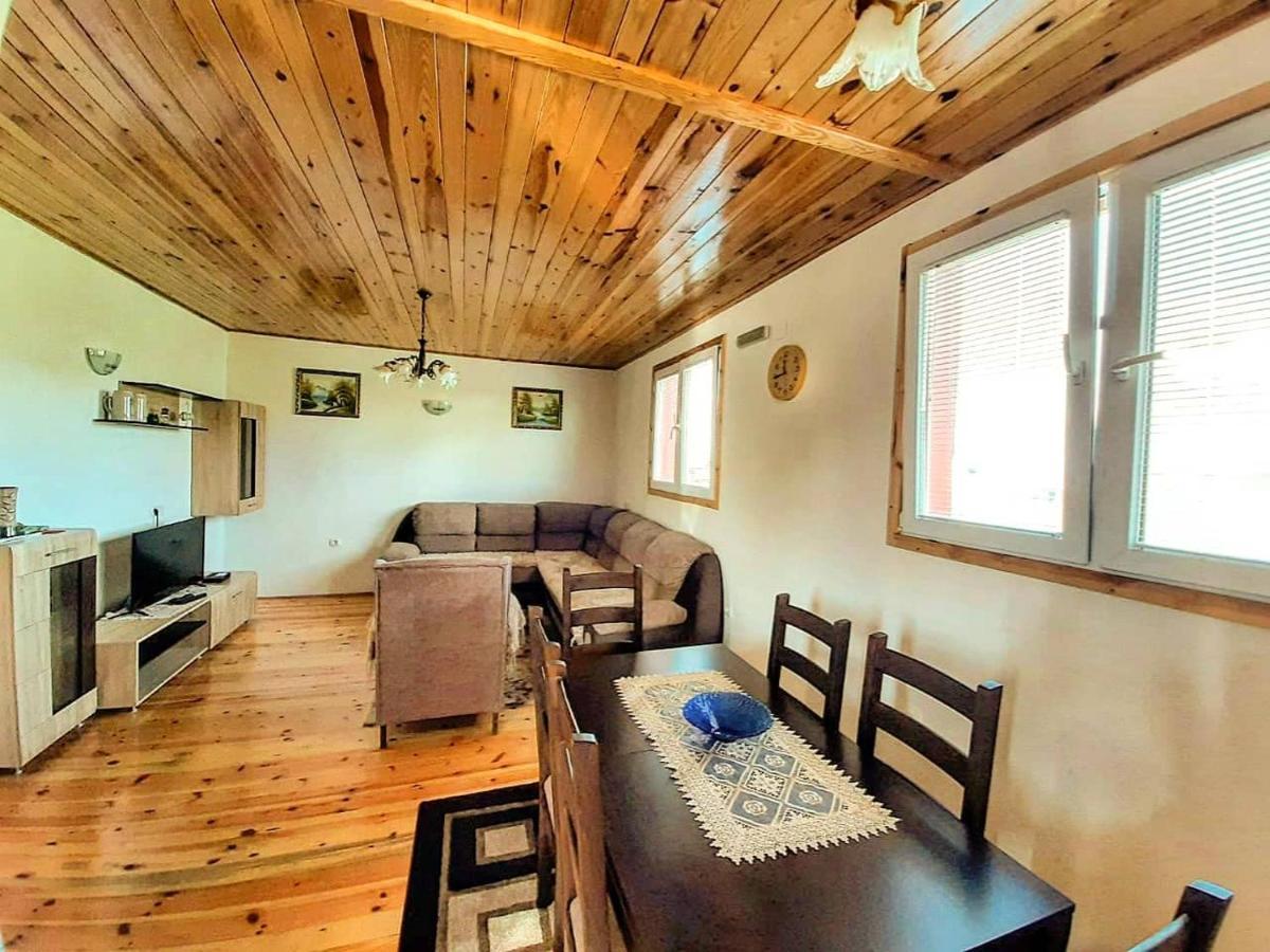 Durmitorski Konaci Villa *