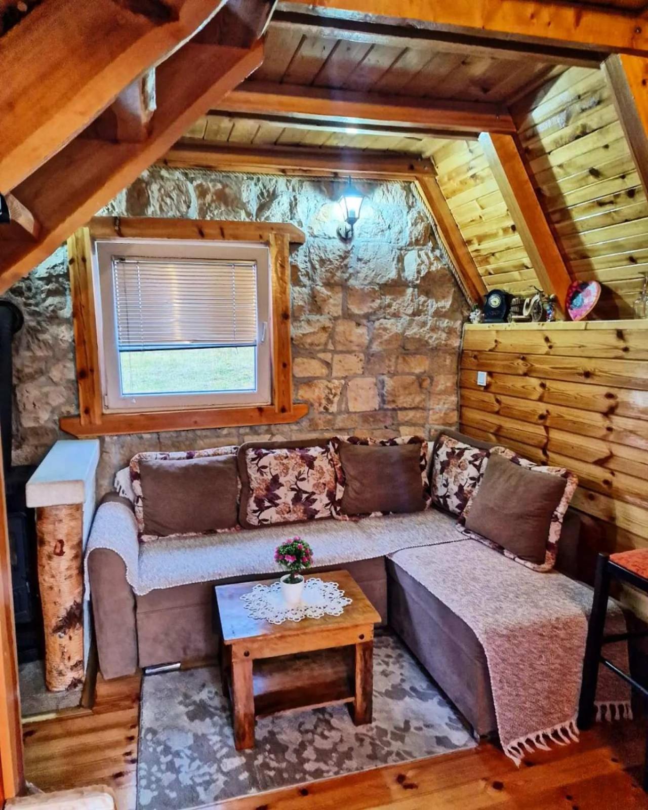 Durmitorski Konaci * Zabljak (Zabljak)